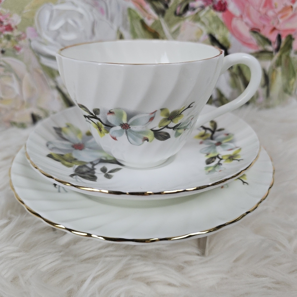 Crown Staffordshire Vintage 3 piece Cup, Saucer, and Dessert Plate - Picture 14 of 14